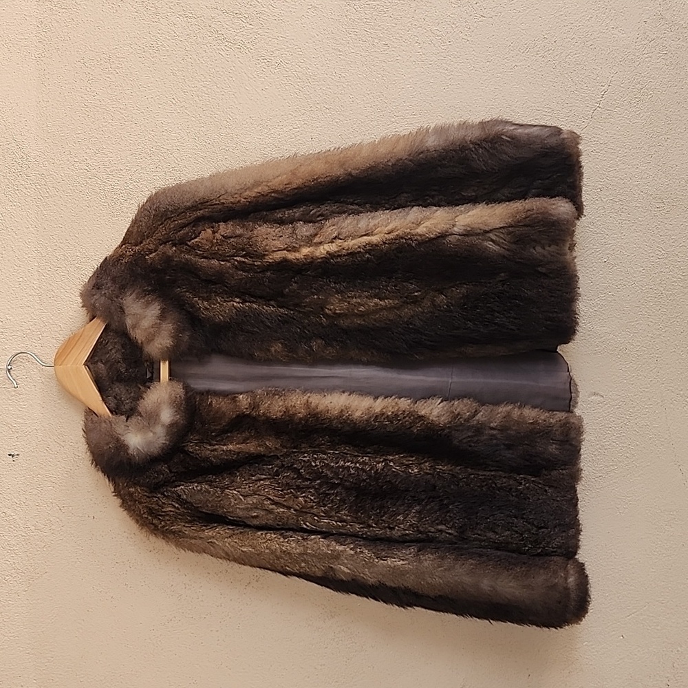 VINTAGE 1950's Possum Fur Coat S Small Jacket Austria Germany Mobwife Quiet Luxe - Picture 3 of 17